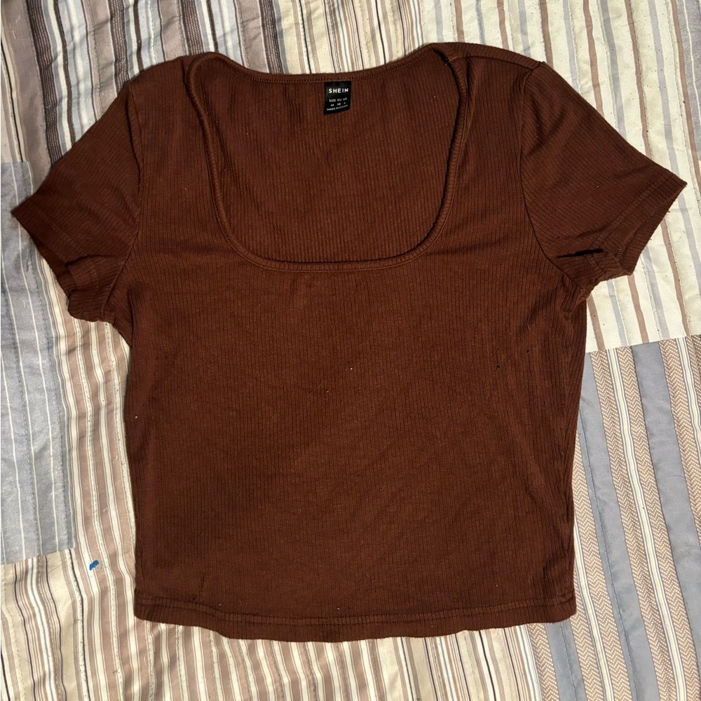 Skin tight short sleeve ribbed crop top